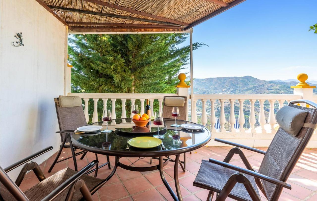 Pet Friendly Home In Iznate With Kitchen Málaga Eksteriør billede